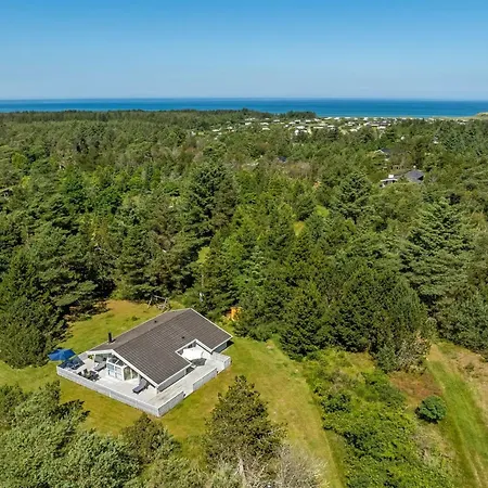 Imka - 900m From The Sea By Interhome