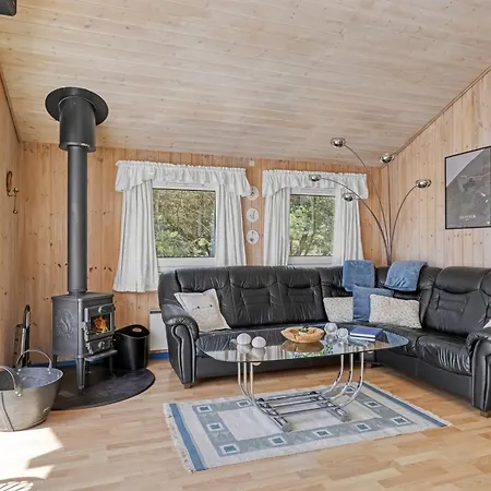 Imka - 900m From The Sea By Interhome *